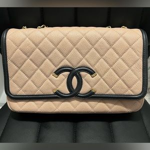 Chanel Filigree Caviar Small Flap